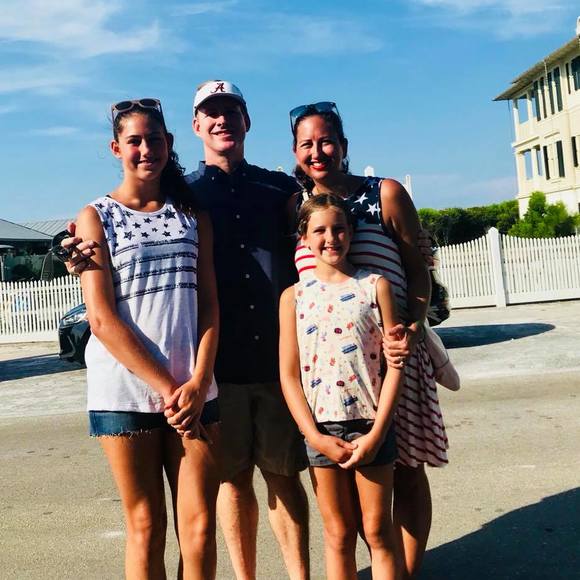 Meet your Posher, Leslie - Picture 1 of 1